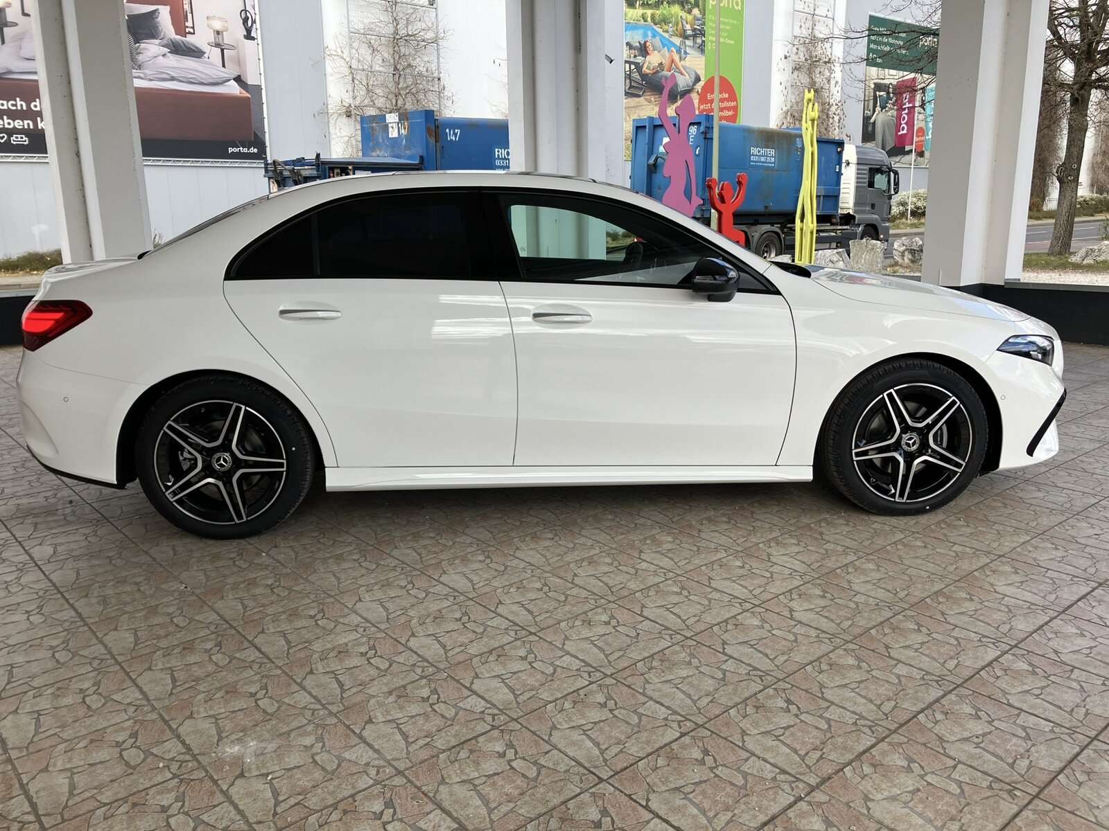 Mercedes-Benz A 200