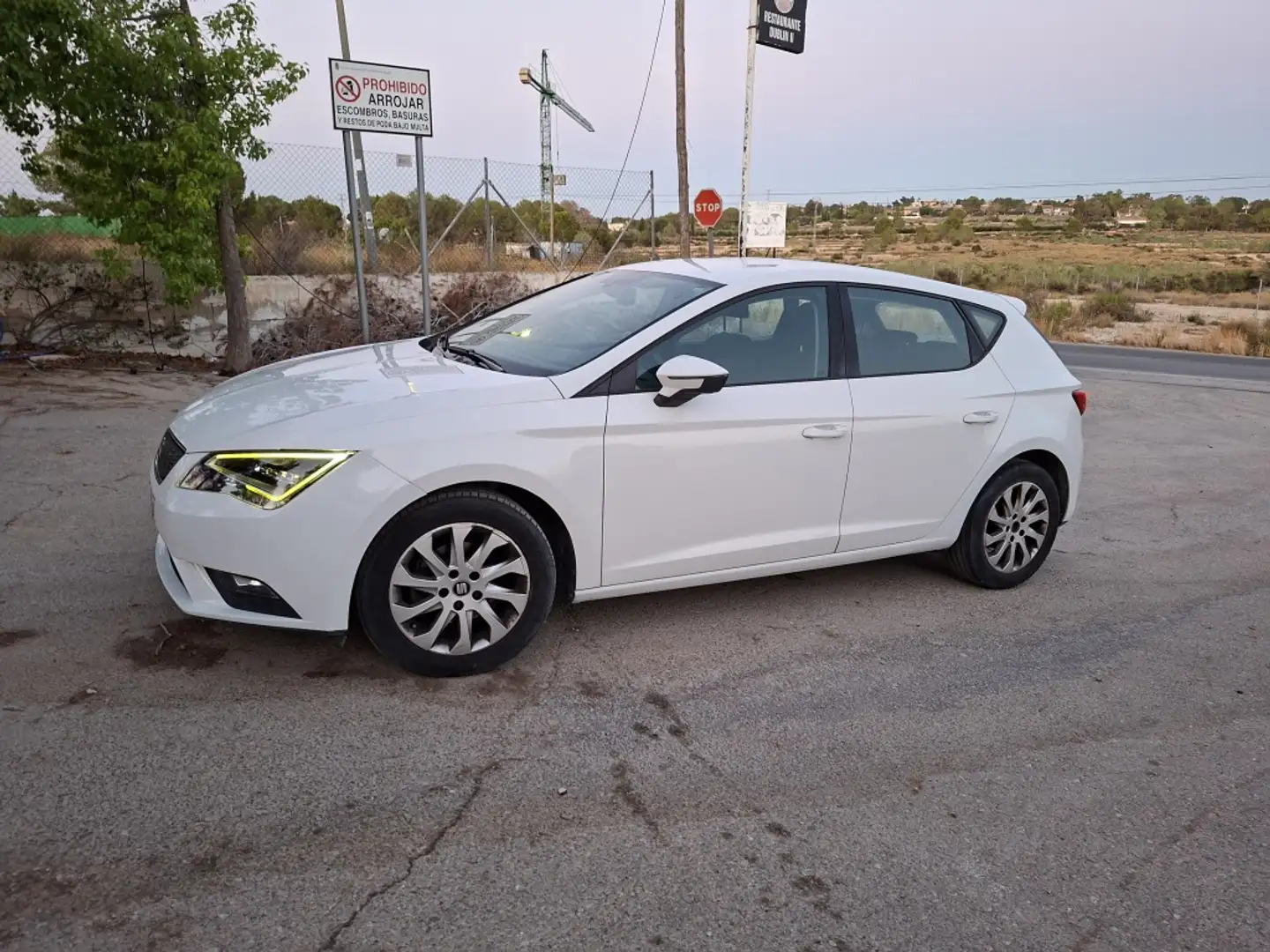 SEAT Leon ST 1.6TDI CR S&S Style 110 - 2