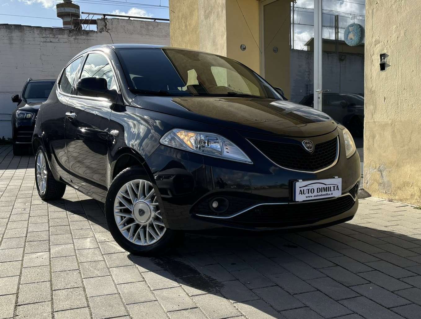 Lancia Ypsilon