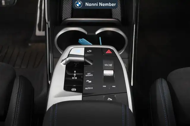 BMW Ix1 view 12