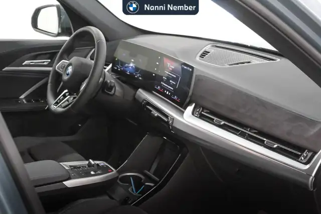 BMW Ix1 view 8