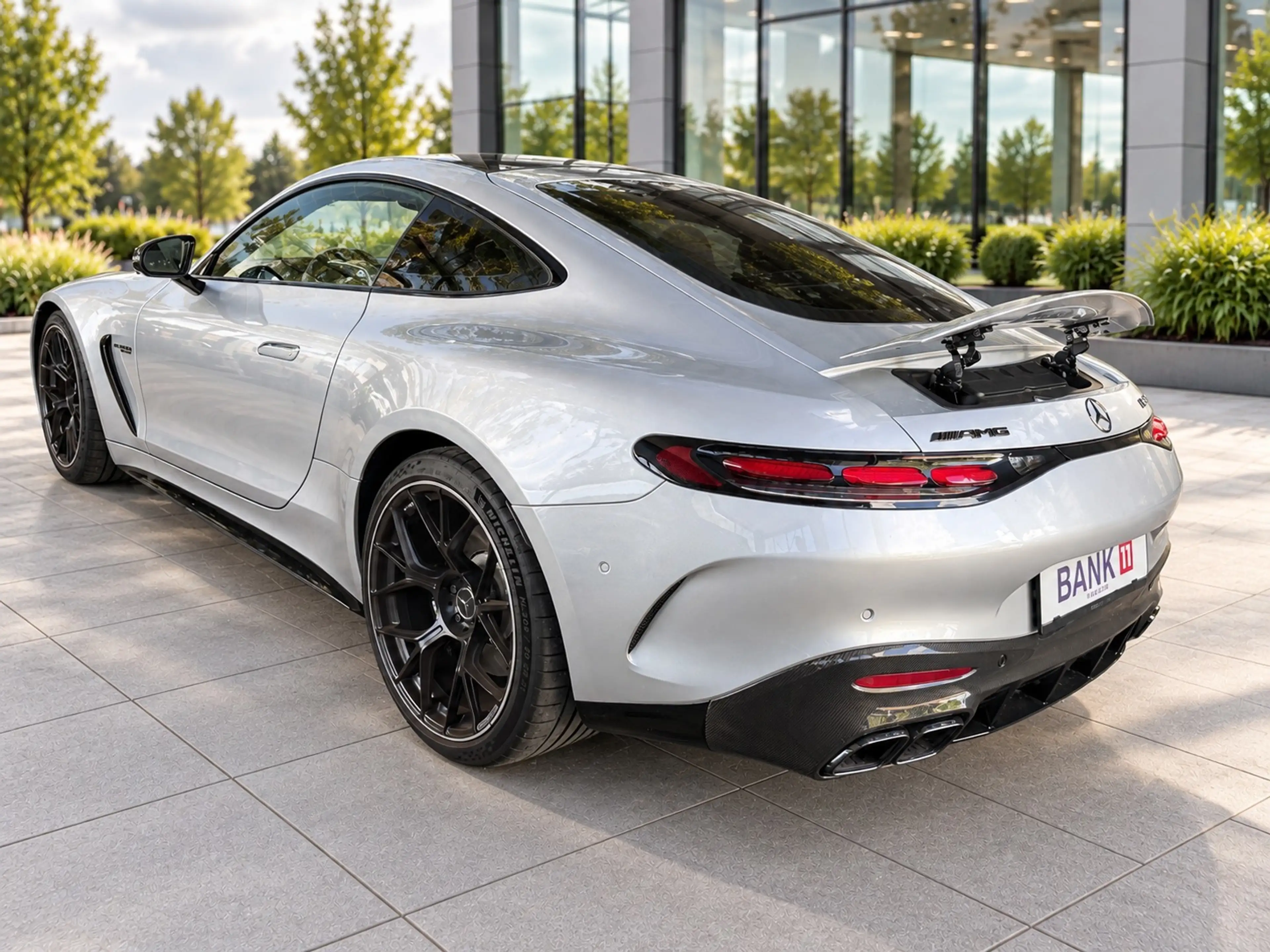 Mercedes-Benz AMG GT 63 4M+ PREMIUM+SITZ-KLIMA+PANO+NIGHT+CARB — photo 3