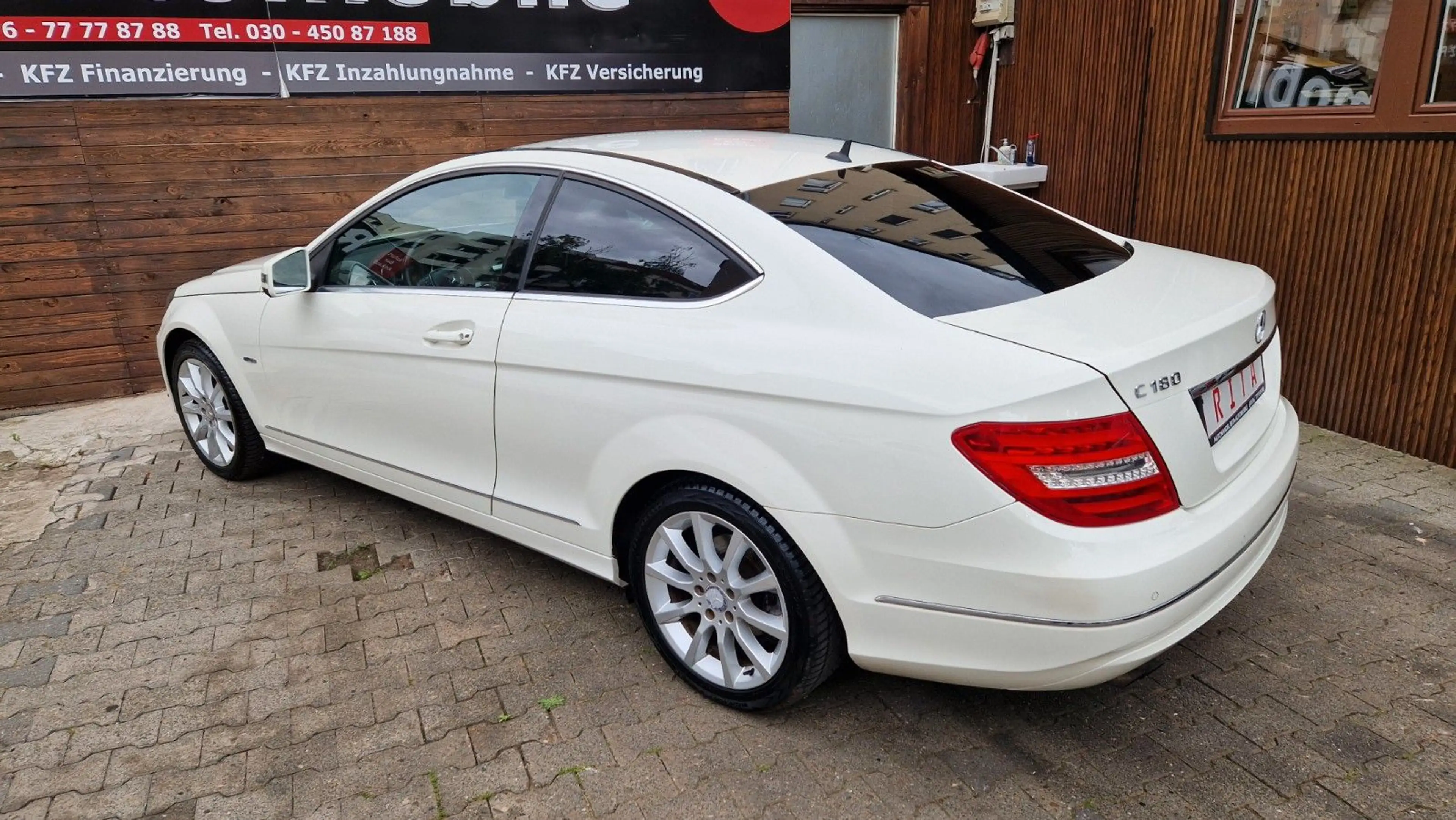 Mercedes-Benz C 180 C -Klasse Coupe C 180 CGI BlueEfficiency — photo 5