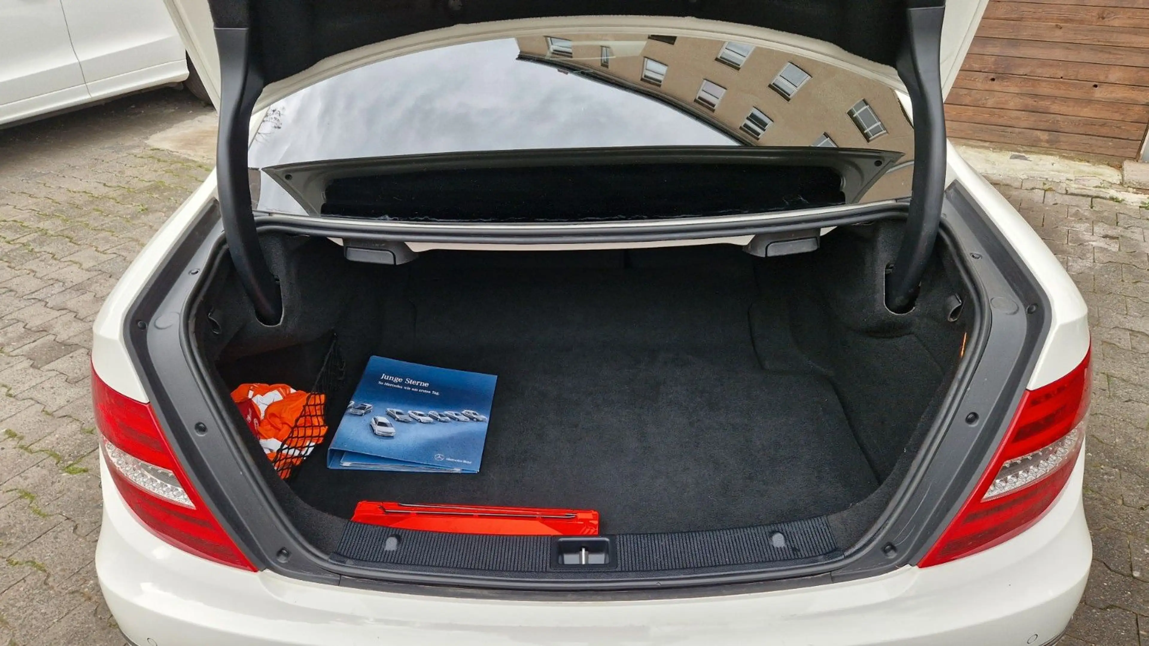 Mercedes-Benz C 180 C -Klasse Coupe C 180 CGI BlueEfficiency — photo 7