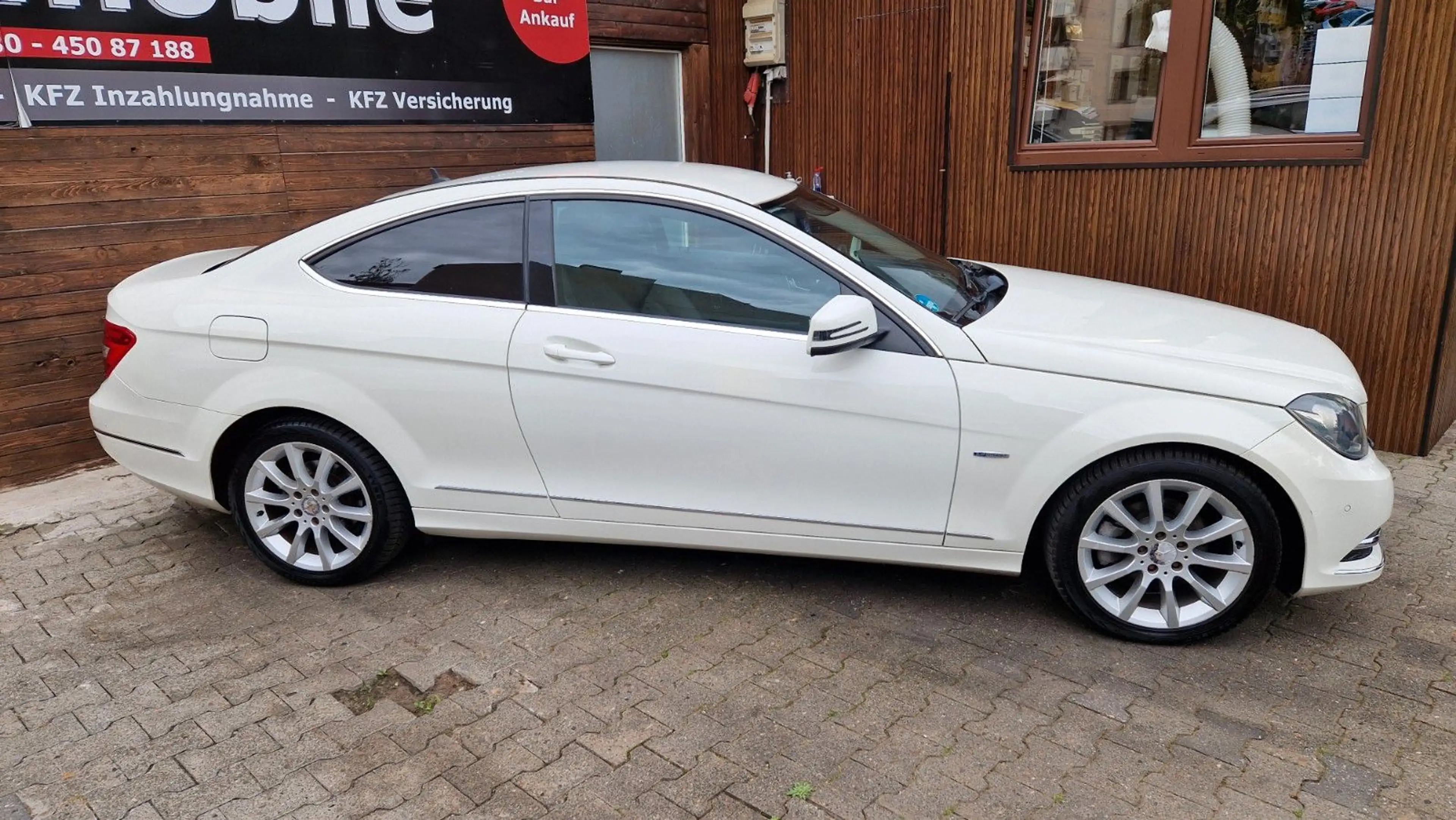 Mercedes-Benz C 180 C -Klasse Coupe C 180 CGI BlueEfficiency — photo 3