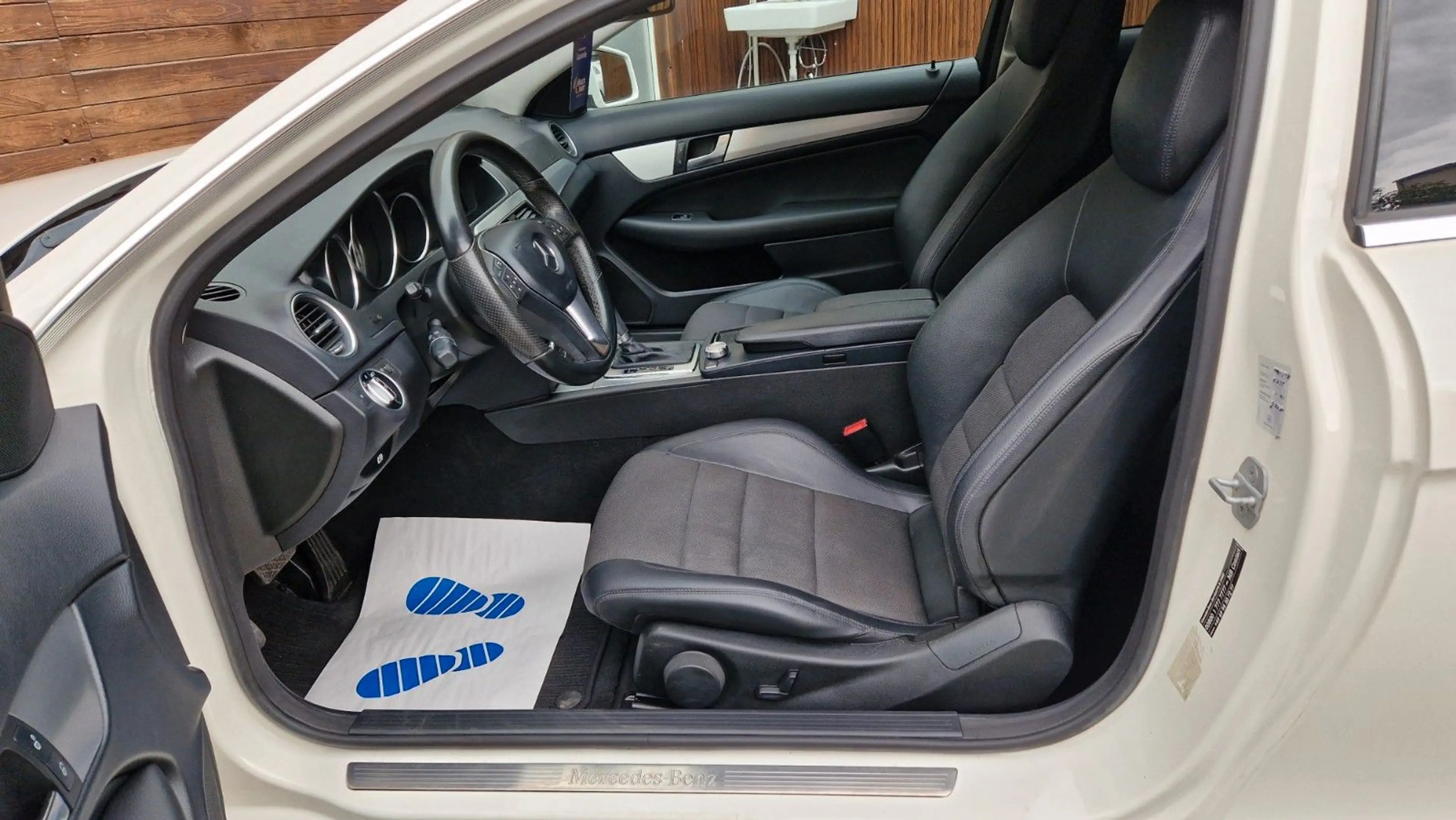Mercedes-Benz C 180 C -Klasse Coupe C 180 CGI BlueEfficiency — photo 11