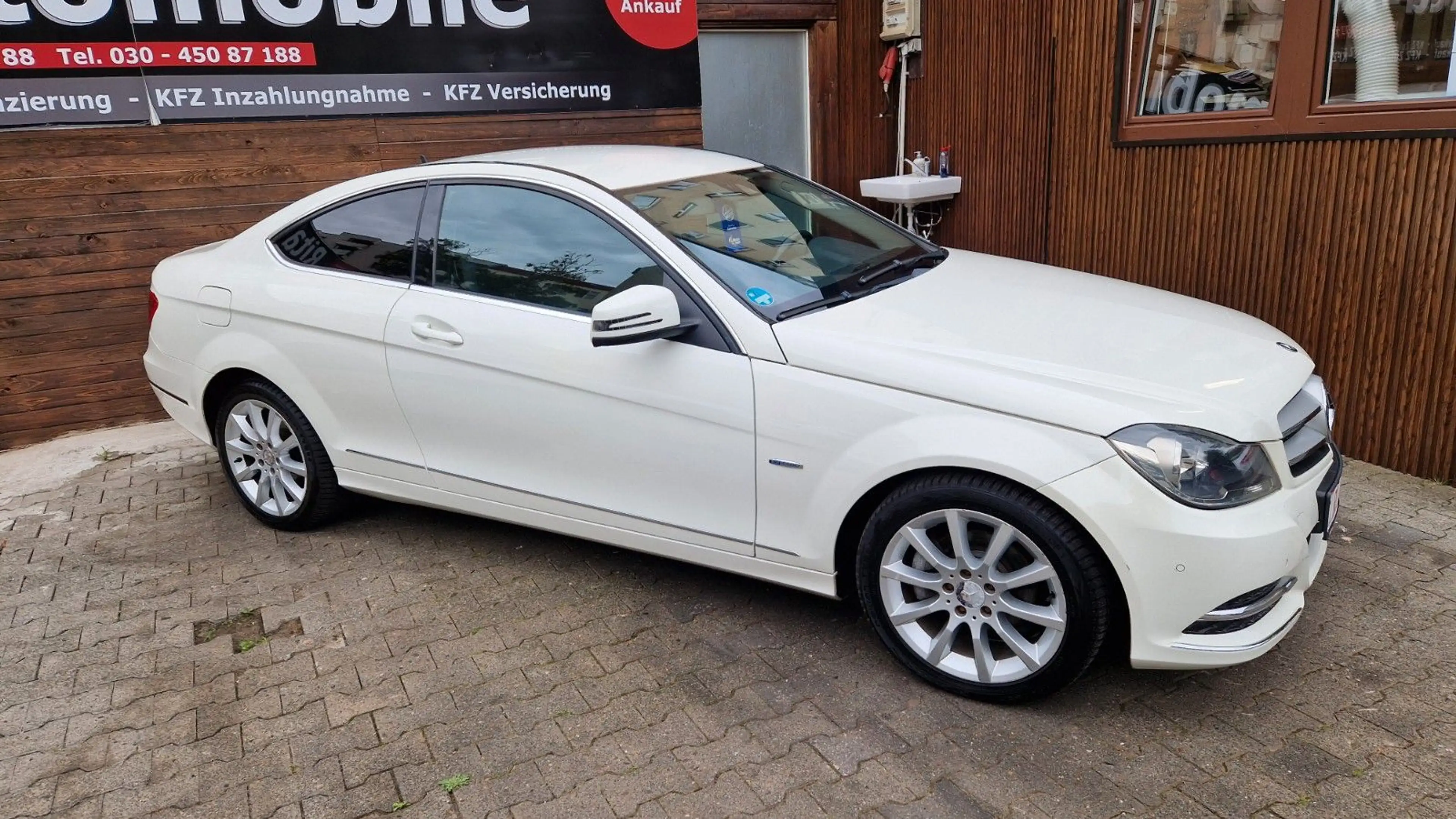 Mercedes-Benz C 180 C -Klasse Coupe C 180 CGI BlueEfficiency — photo 2