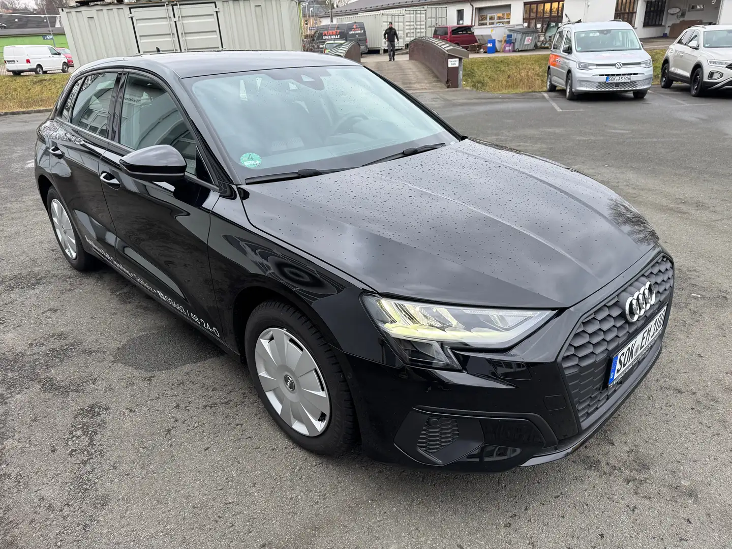 Audi A3 35 TFSI basis Schwarz - 2