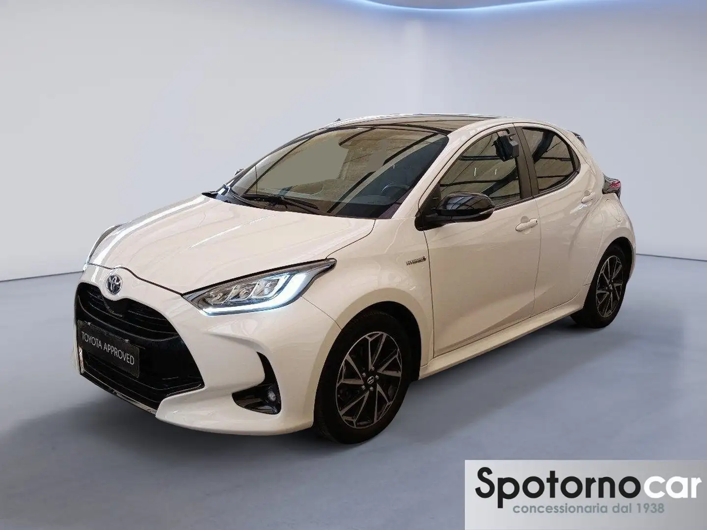 Toyota Yaris 1.5 Hybrid 5 porte Lounge Bianco - 1