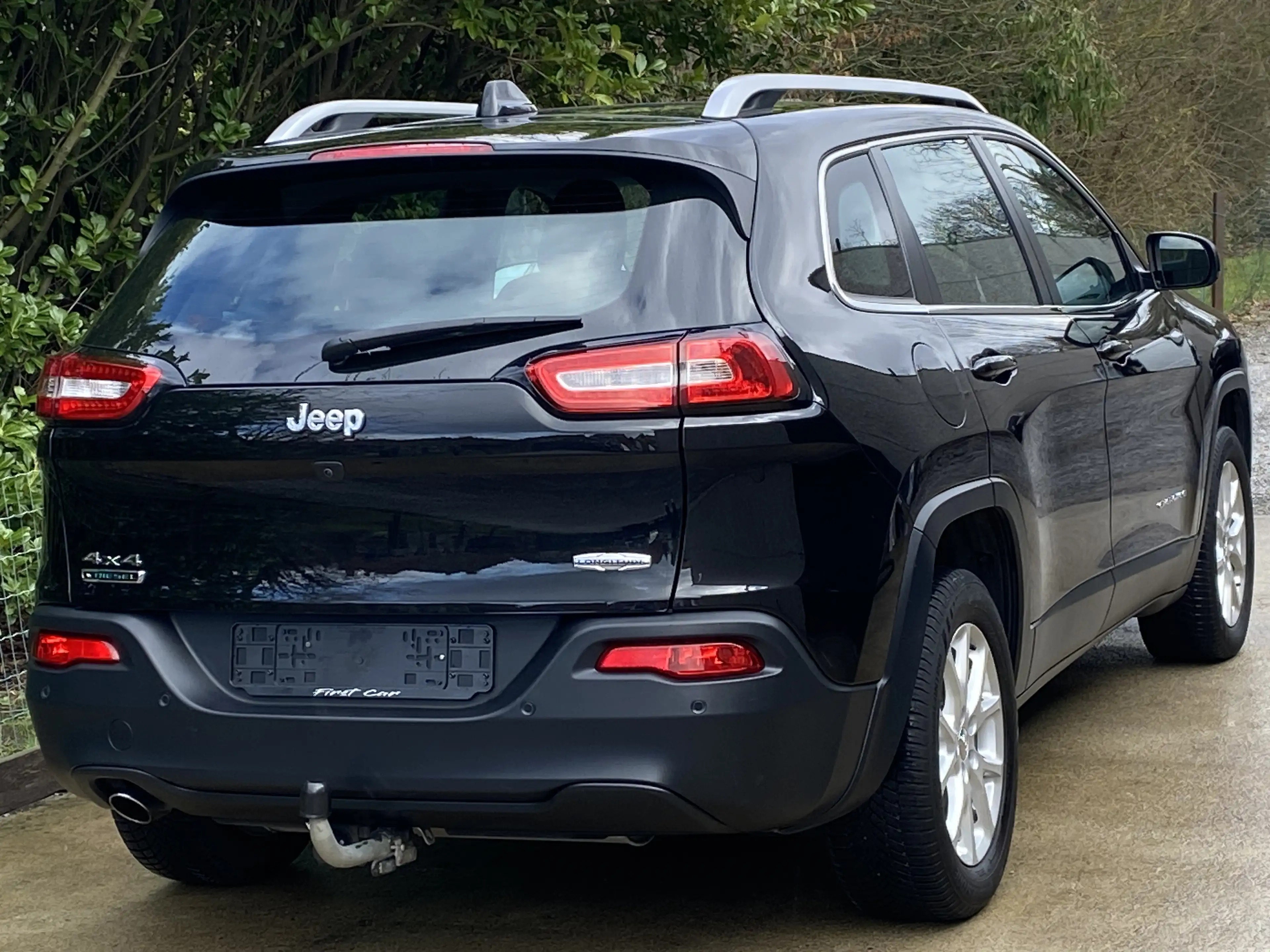 Jeep Cherokee 2.0 MJD 4WD Longitude / NAVI / CARNET / GARANTIE! — photo 6