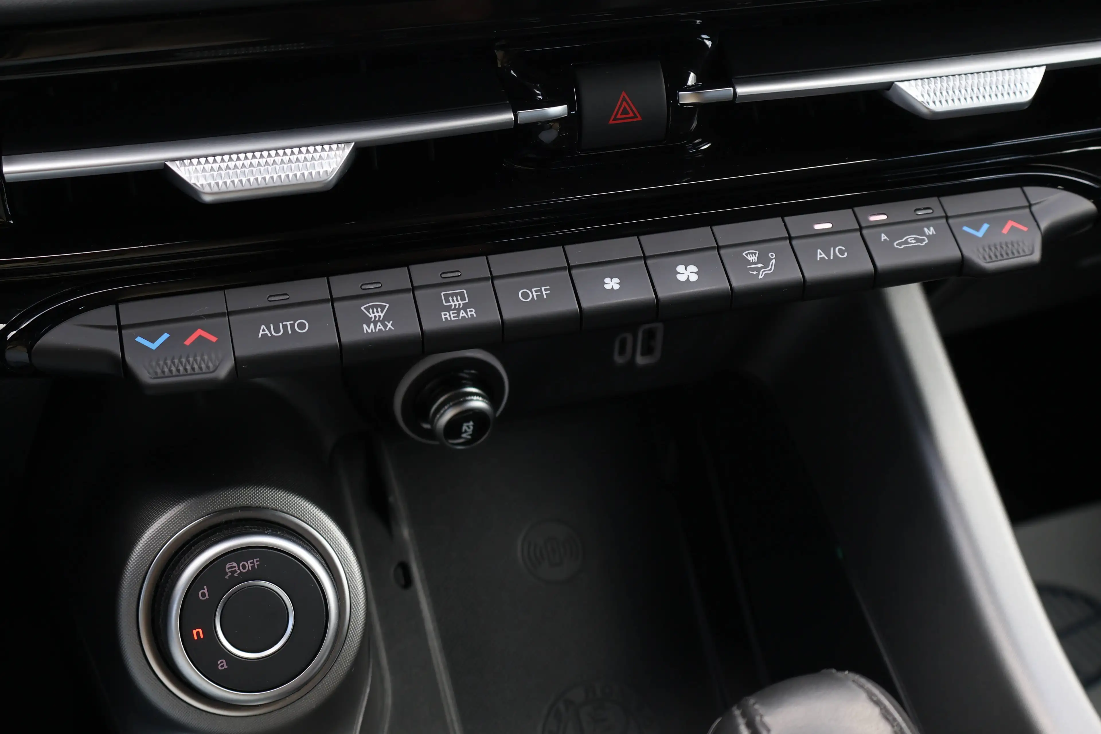 Alfa Romeo Tonale Tonale 1.5 MHEV Sprint LijnA ACC Leder Memory Garantie* — photo 13