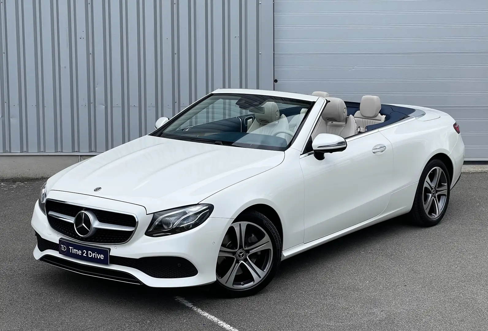 Mercedes-Benz E 200 Cabriolet - 1st Owner - Immaculate Condition Wit - 1