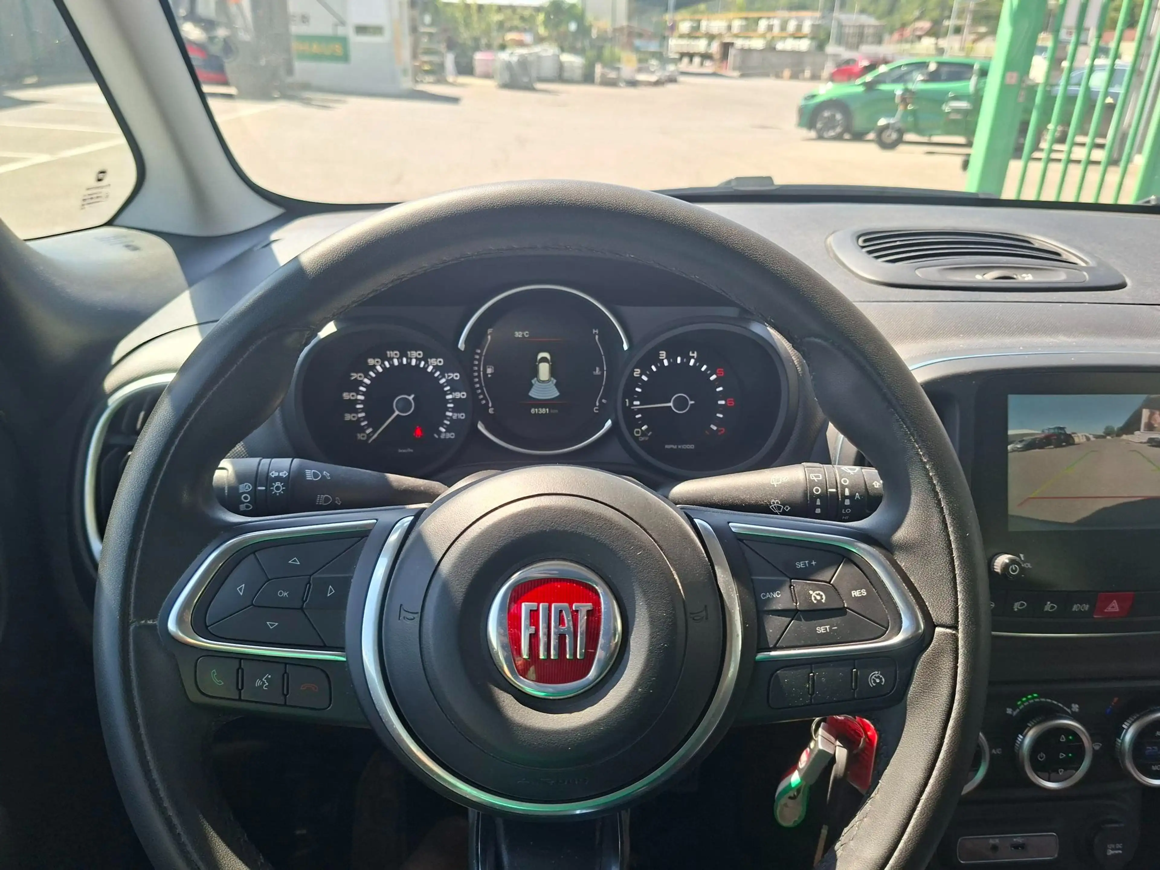 Fiat 500L Cross — photo 5
