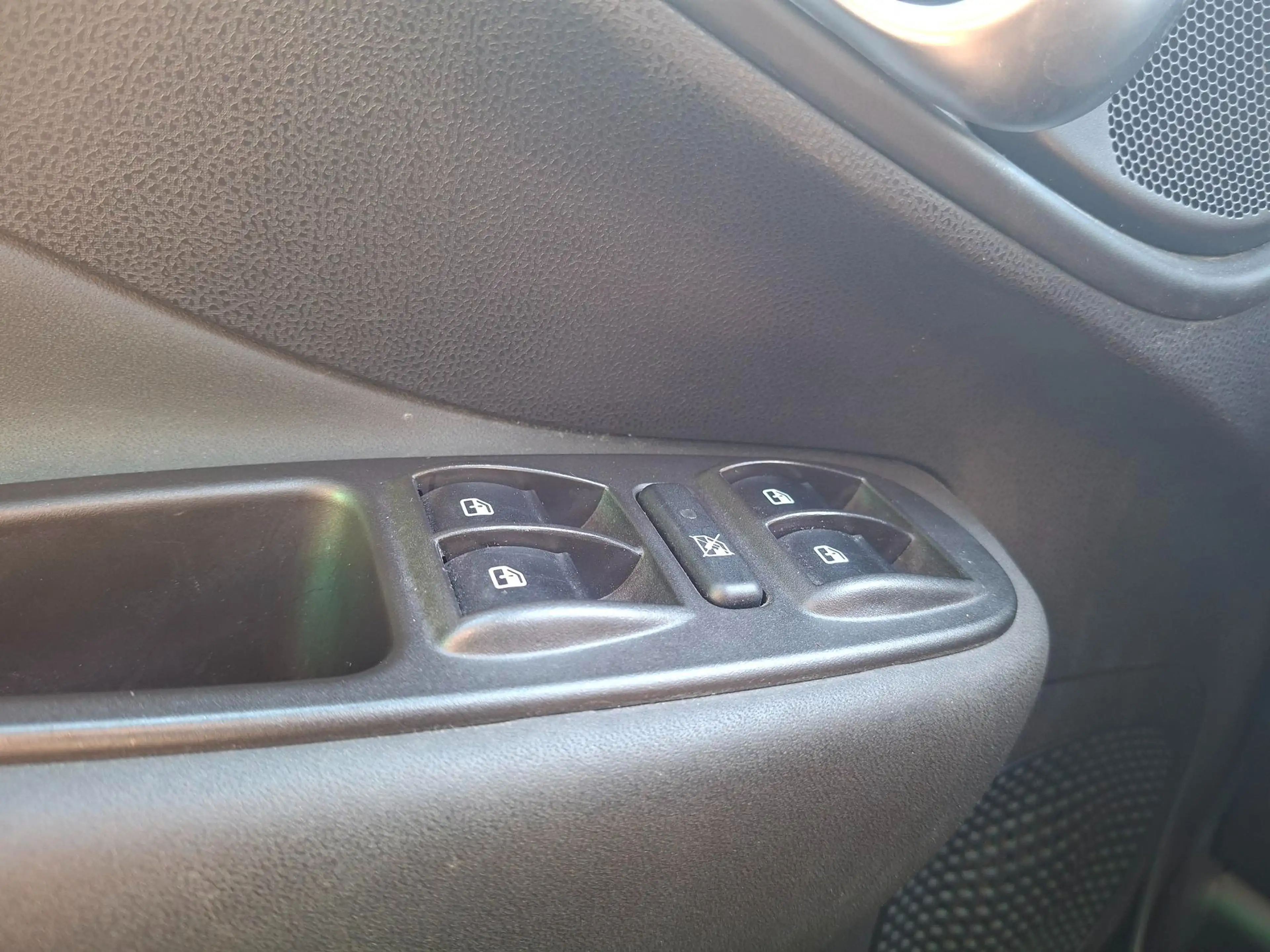 Fiat 500L Cross — photo 7