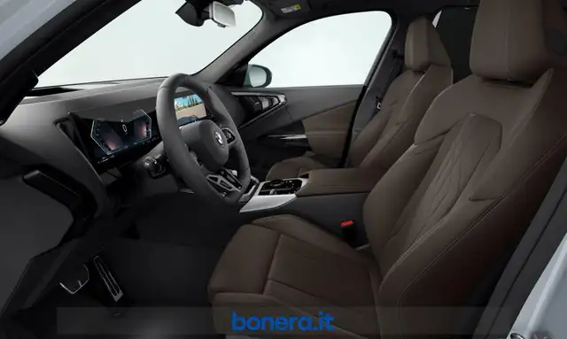 BMW X3 view 4