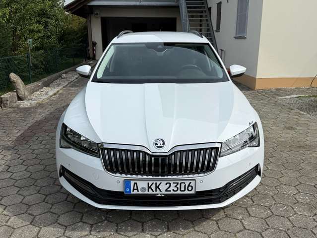 Imagine Skoda Superb