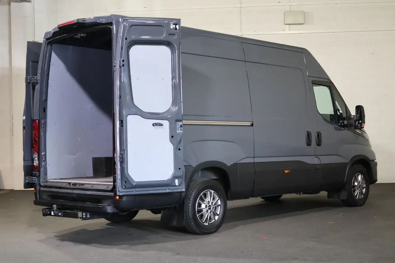 Iveco Daily 2024 — фото 10