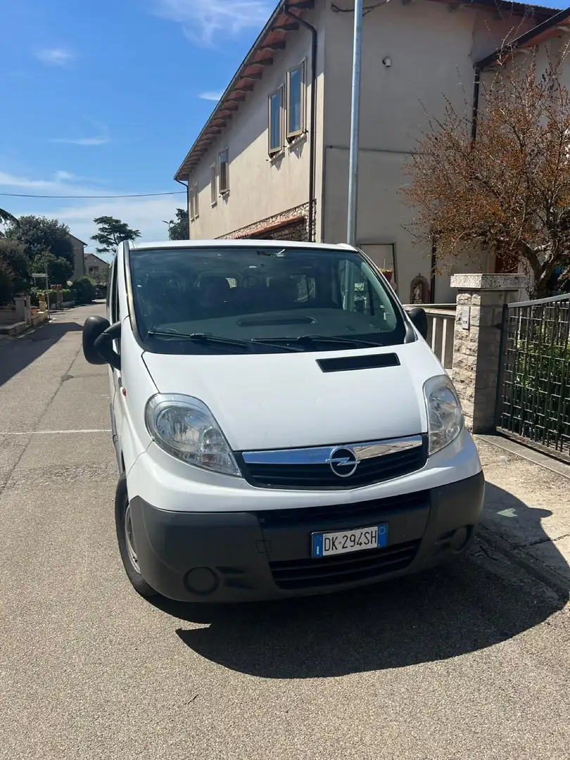 Opel Vivaro 9 posti - 1