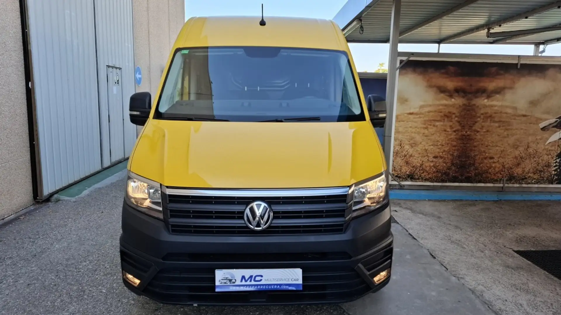 Volkswagen Crafter Furgón 2.0TDI SCR 35 BM L3H2 75kW Giallo - 2