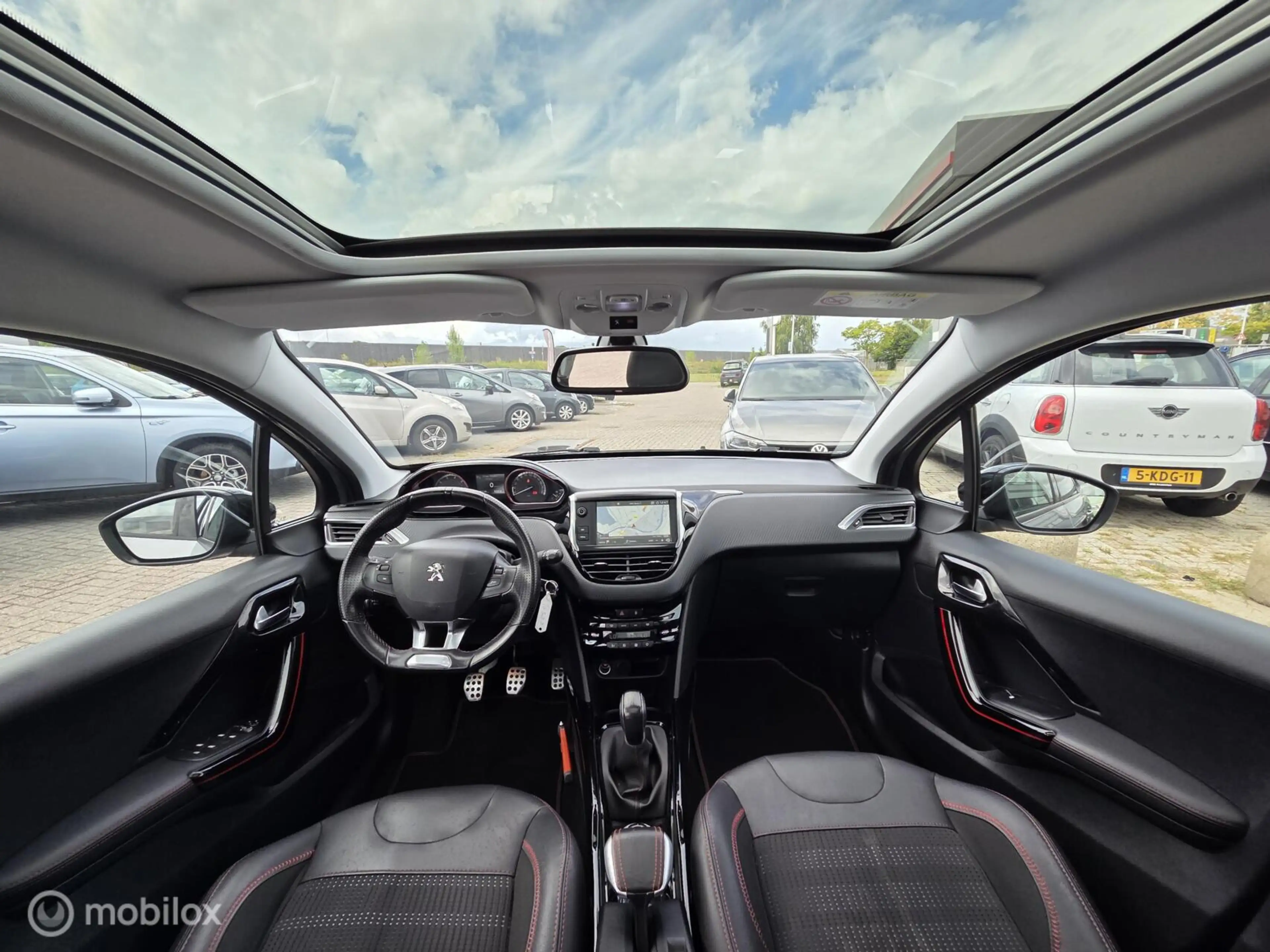 Peugeot 2008 1.2 PureTech GT-line Camera/Nav/Pano/Trekhaak — photo 11