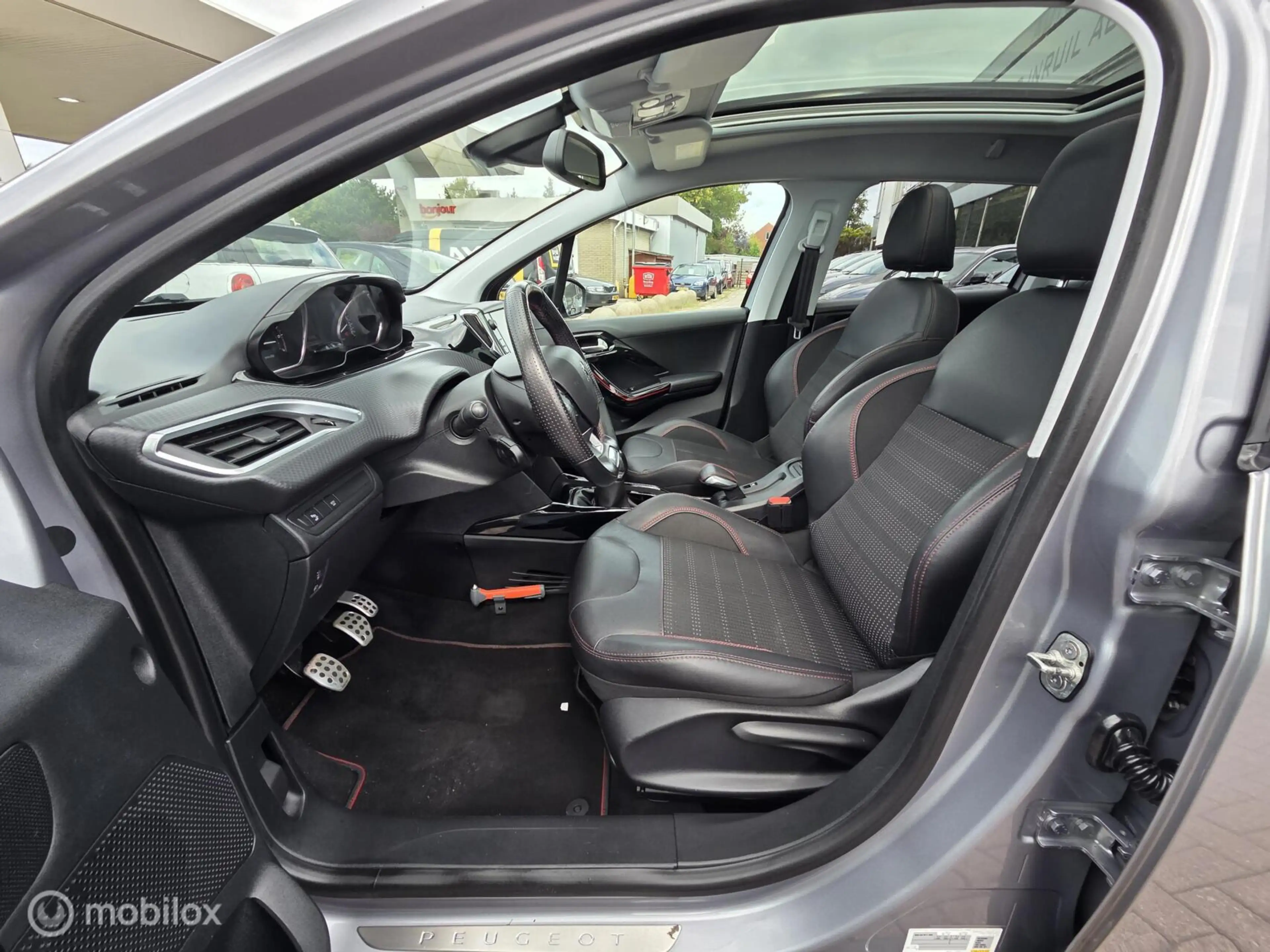 Peugeot 2008 1.2 PureTech GT-line Camera/Nav/Pano/Trekhaak — photo 10