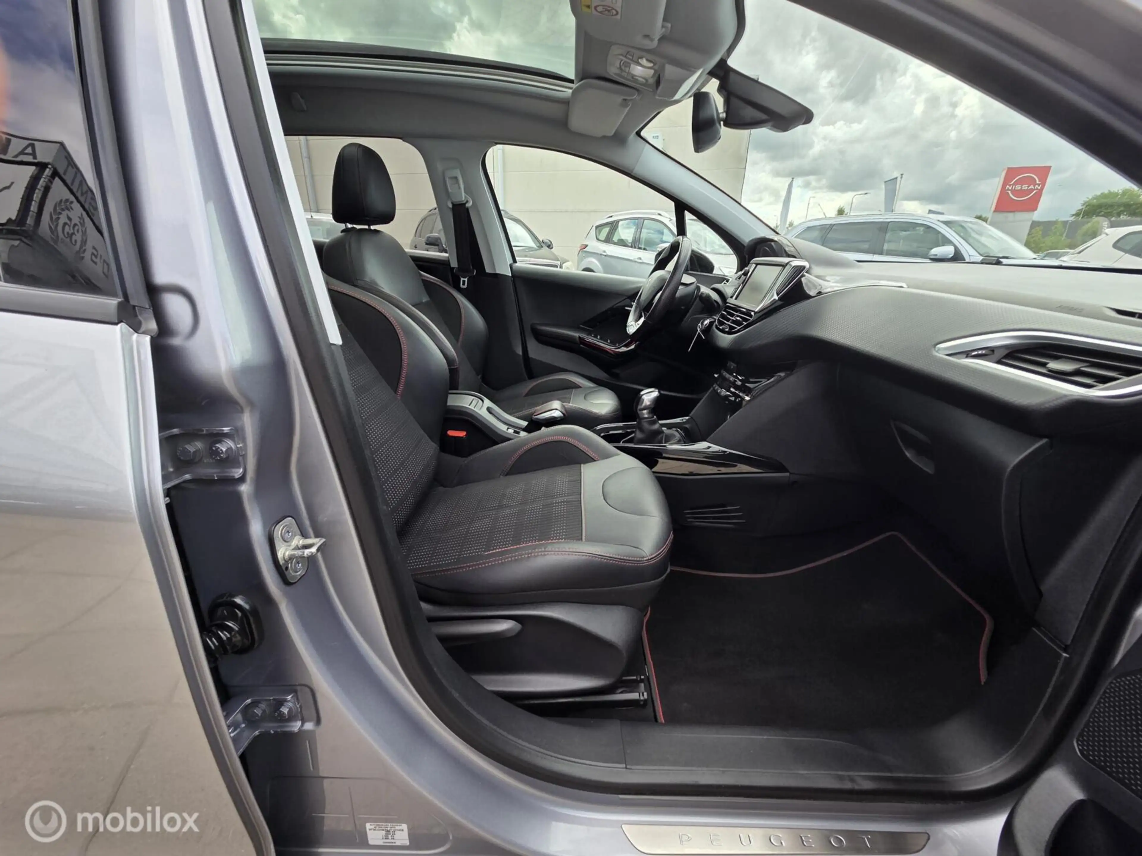 Peugeot 2008 1.2 PureTech GT-line Camera/Nav/Pano/Trekhaak — photo 12