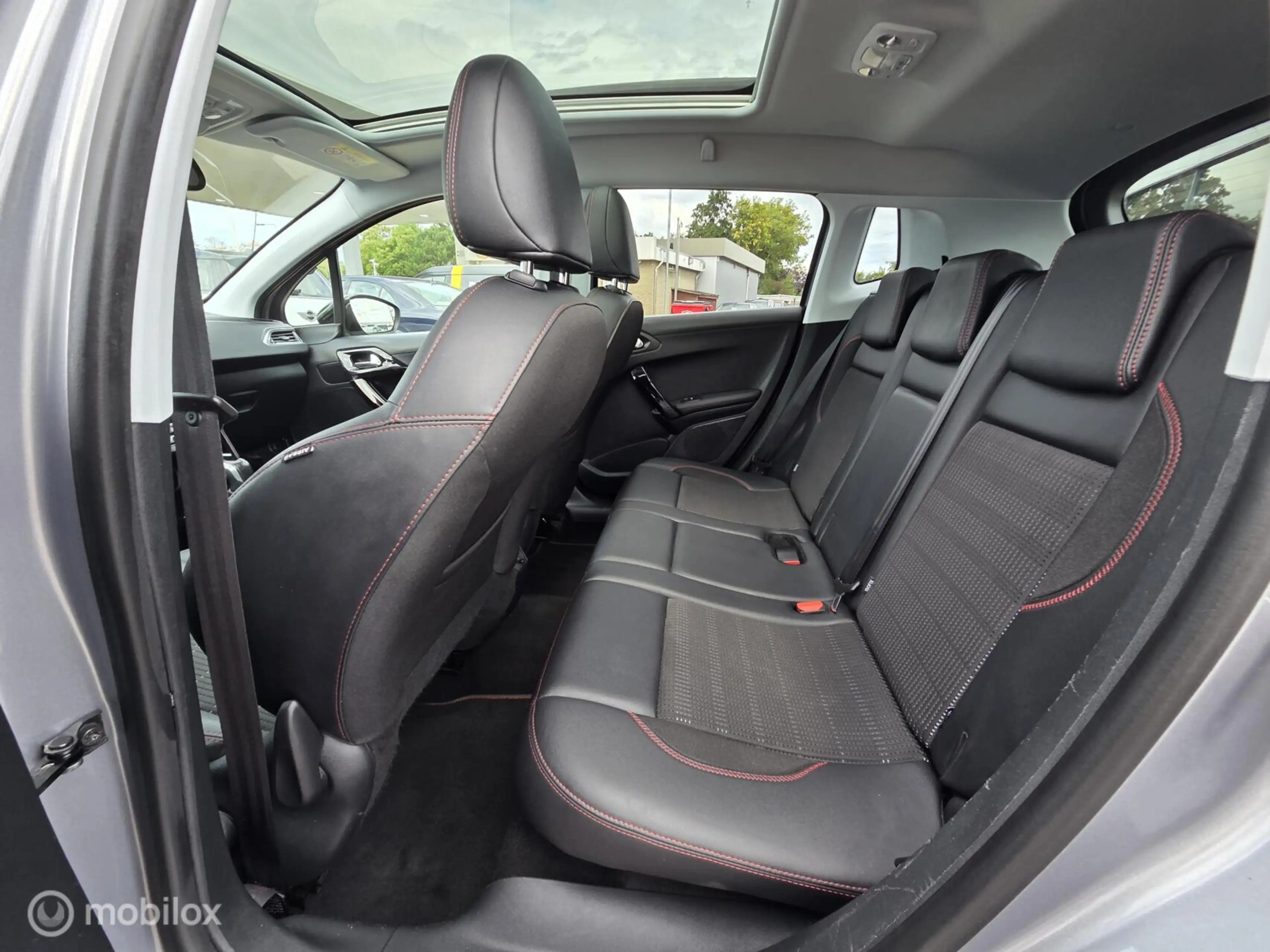 Peugeot 2008 1.2 PureTech GT-line Camera/Nav/Pano/Trekhaak — photo 13