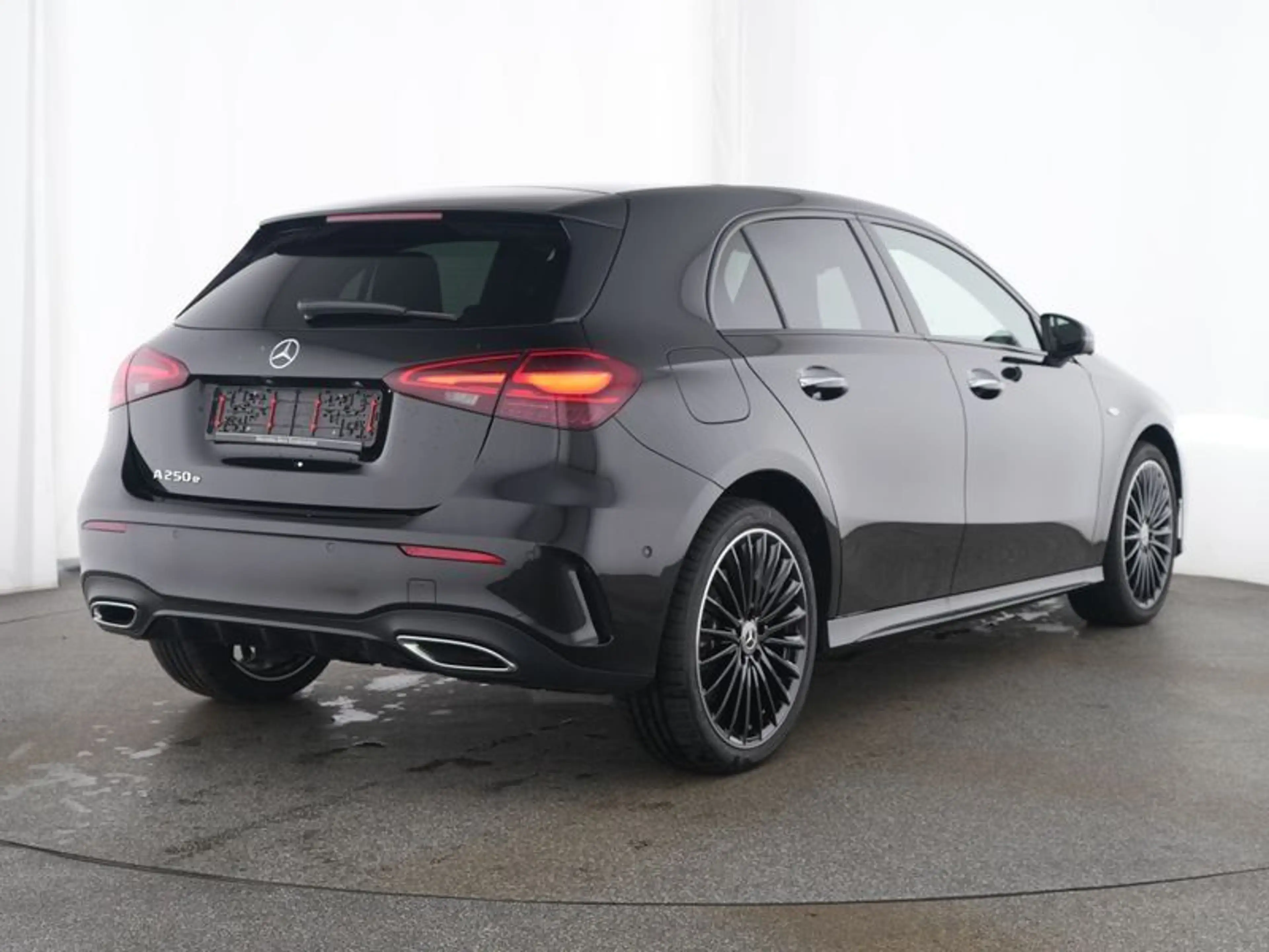 Mercedes-Benz A 250 e AMG Plus*PAno*HUD*Distro*Burm*22kW*Night — photo 3