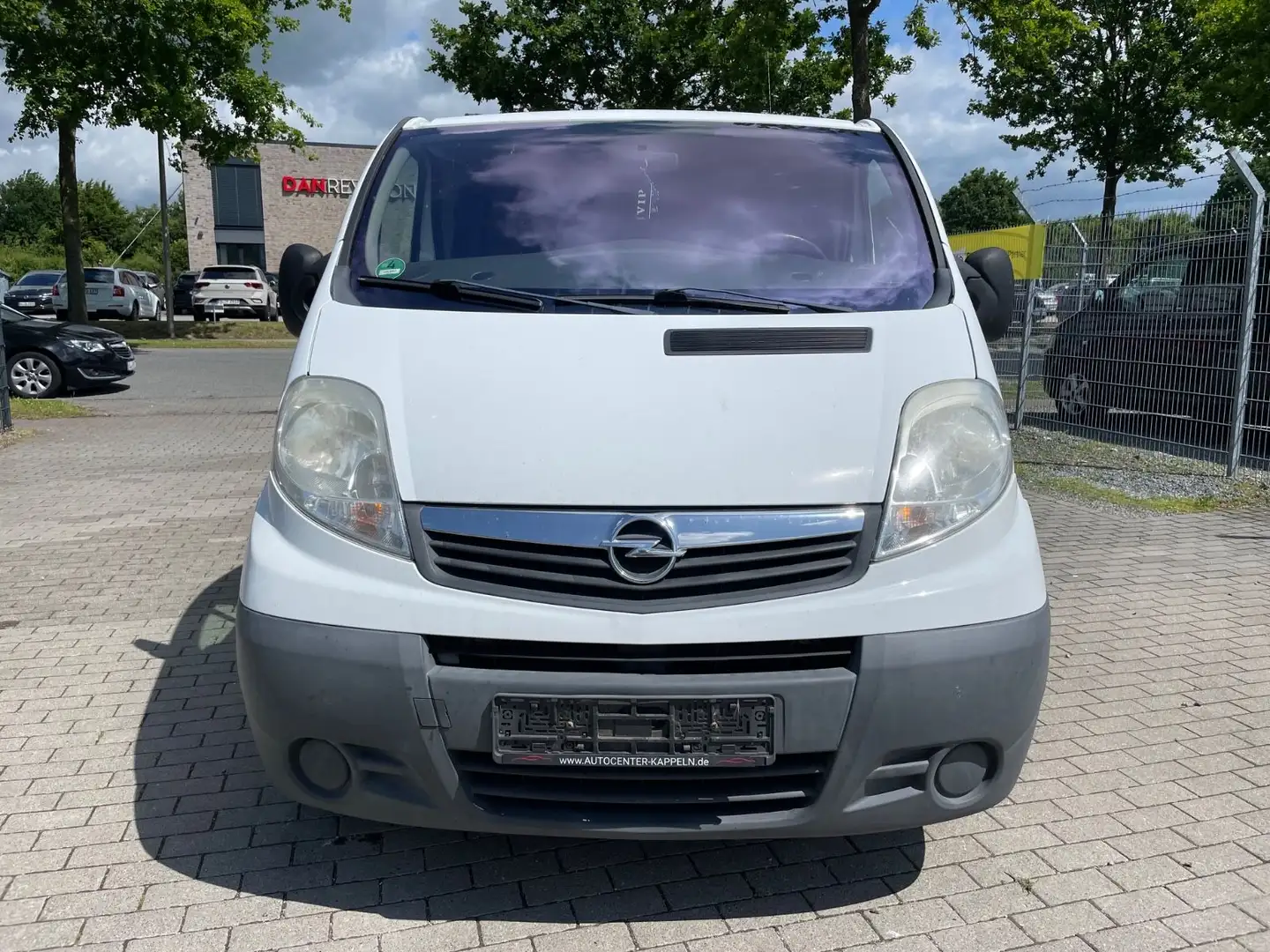 Opel Vivaro Kombi L1H1 2,7t 9-Sitze Klimaanlage AHK Weiß - 2