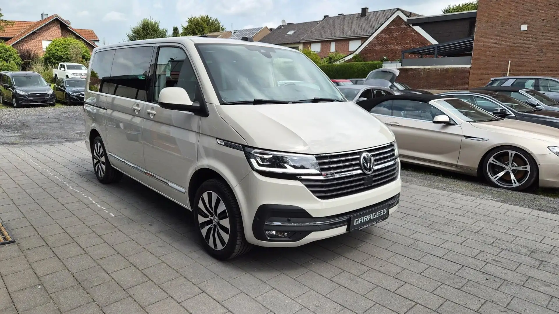 Volkswagen T6 Multivan T6.1 Transporter Multivan Generation Six 4MOTION Gris - 1