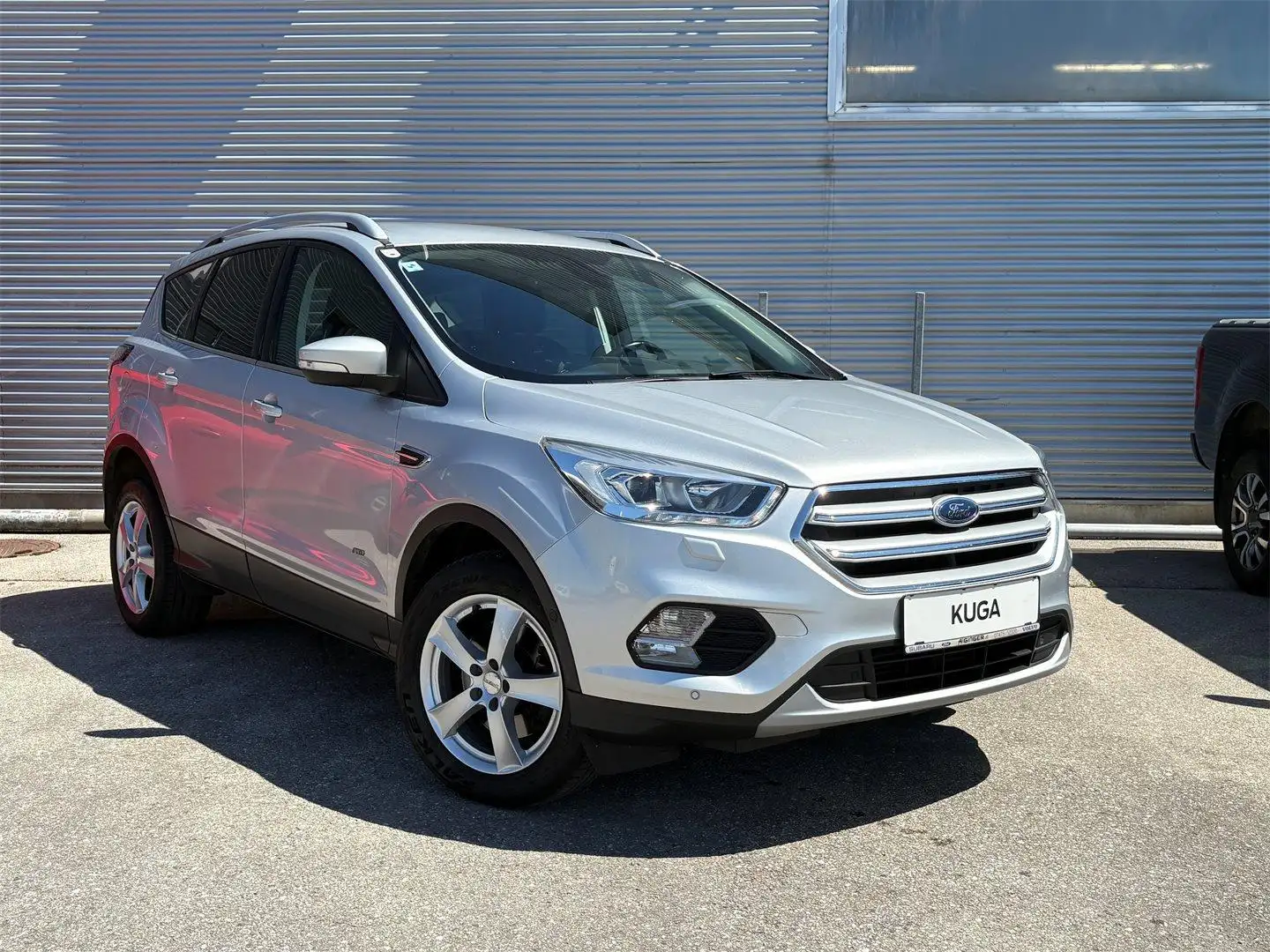 Ford Kuga Titanium 2.0 TDCI 150PS AWD Silber - 1