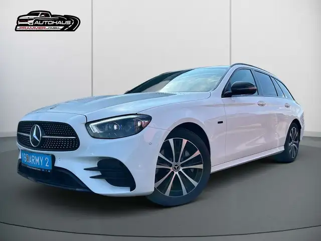 Mercedes-Benz E 300 Weihnachtsaktion E 300 E 300 AMG Line