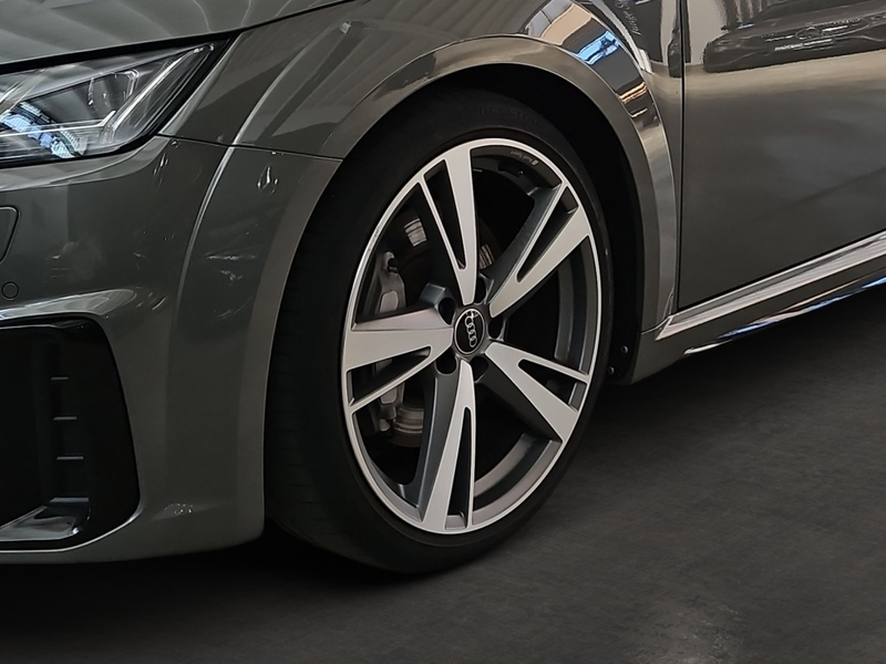 Audi TT 45 Coupe quattro S-Line Matrix-LED Sound — photo 6
