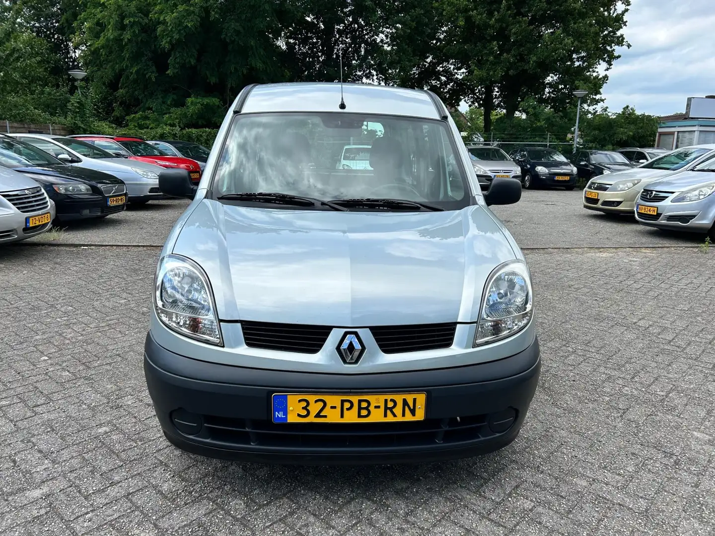 Renault Kangoo 1.2-16V Privilège // Benzine // Personen Gris - 2