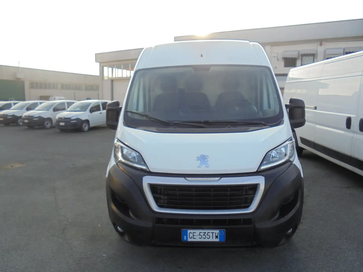 Peugeot Boxer 2.2 MJET 130 CV FURGONE PASSO MEDIO TETTO ALTO Bianco - 2