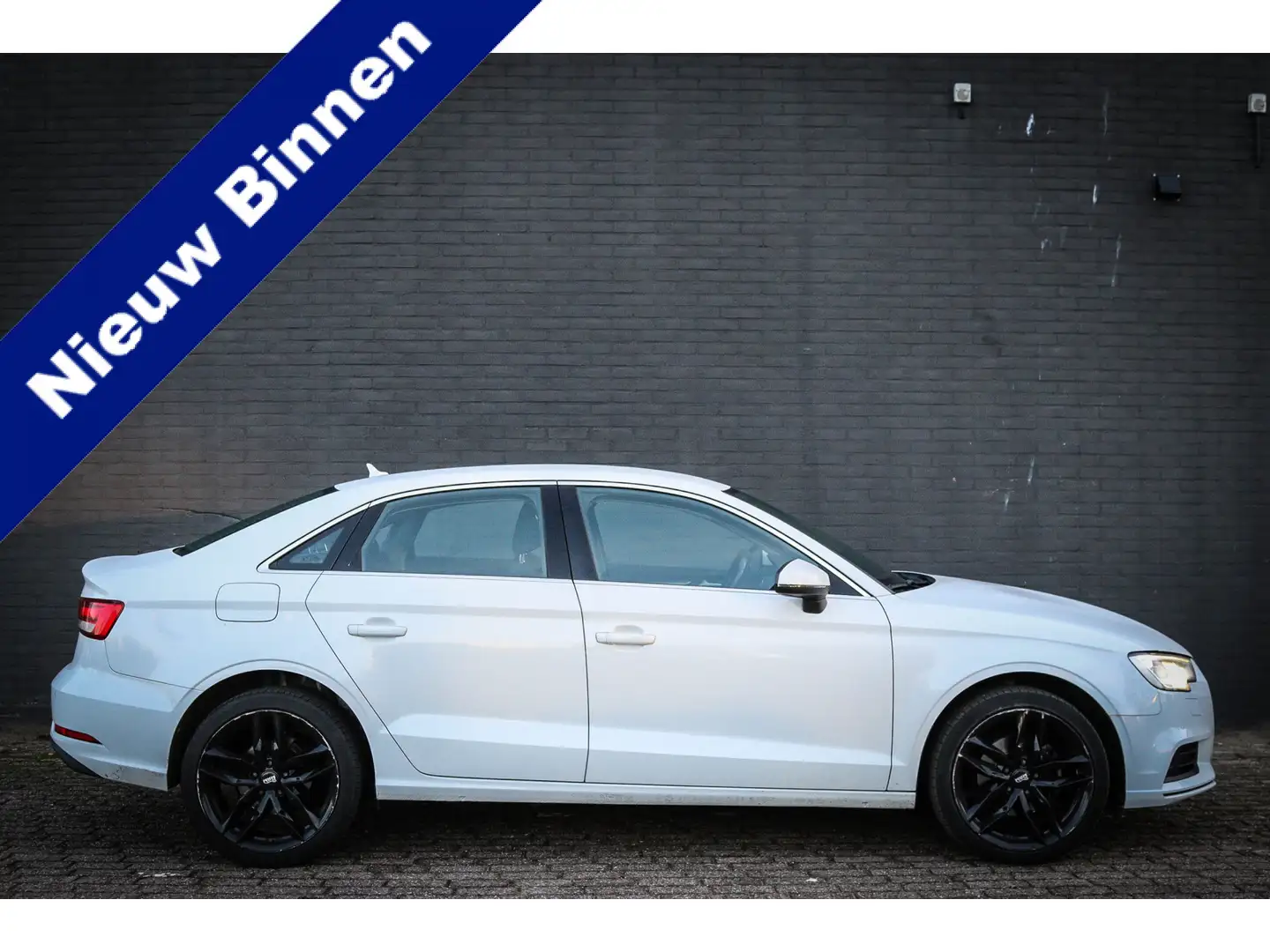 Audi A3 Limousine 1.0 TFSI Pro Line Net binnen - Nu al te Wit - 1