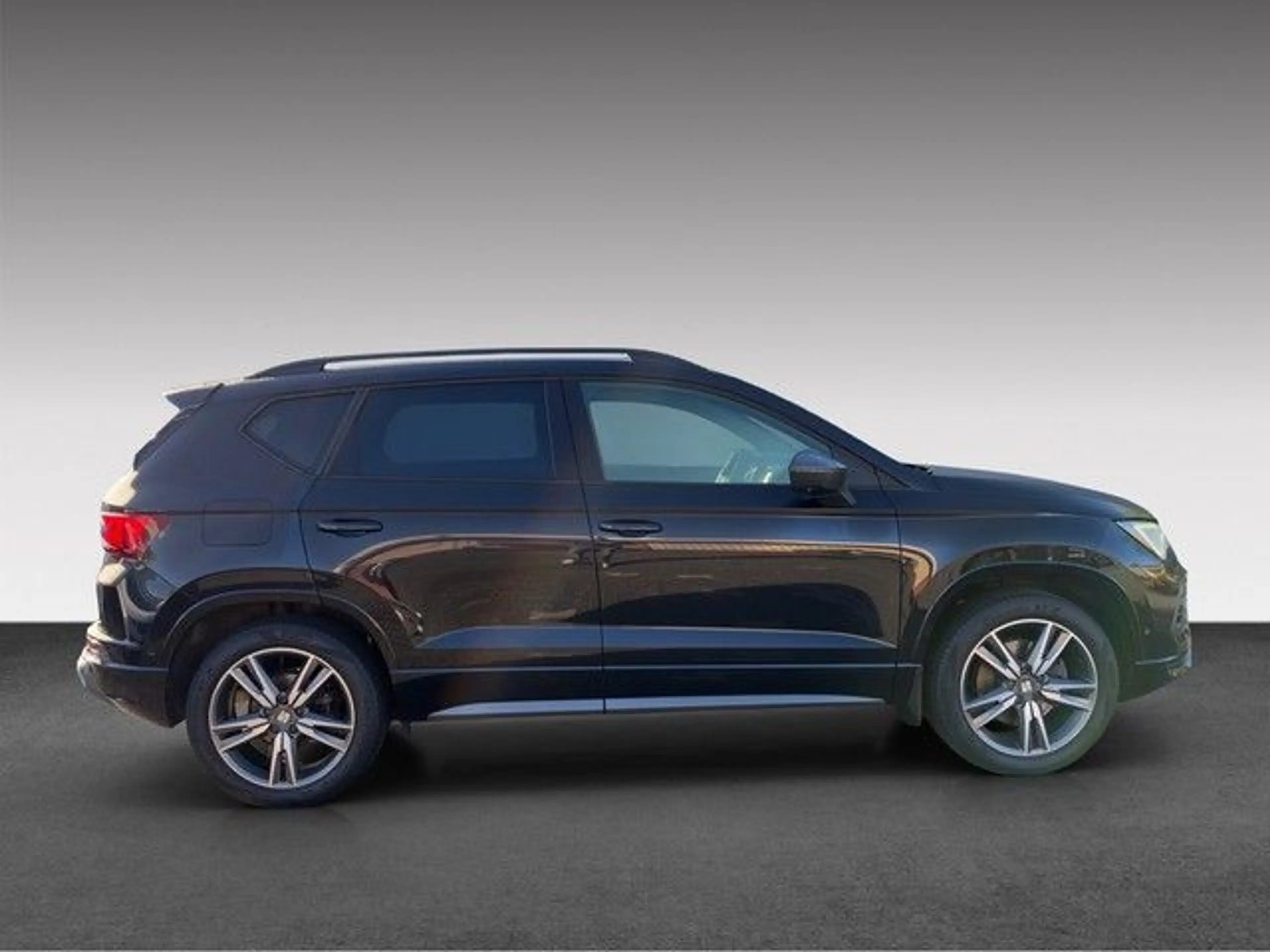 SEAT Ateca 2.0 TSI 4Drive DSG FR AHK Standhzg. — photo 9