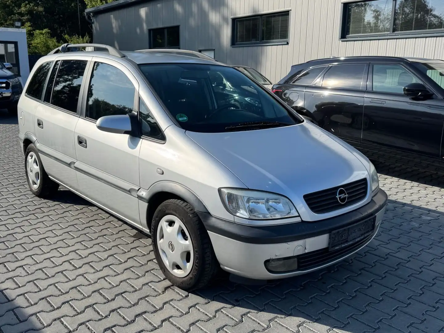 Opel Zafira 2.2 DTI 16V Elegance. 7 SITZER Argent - 2