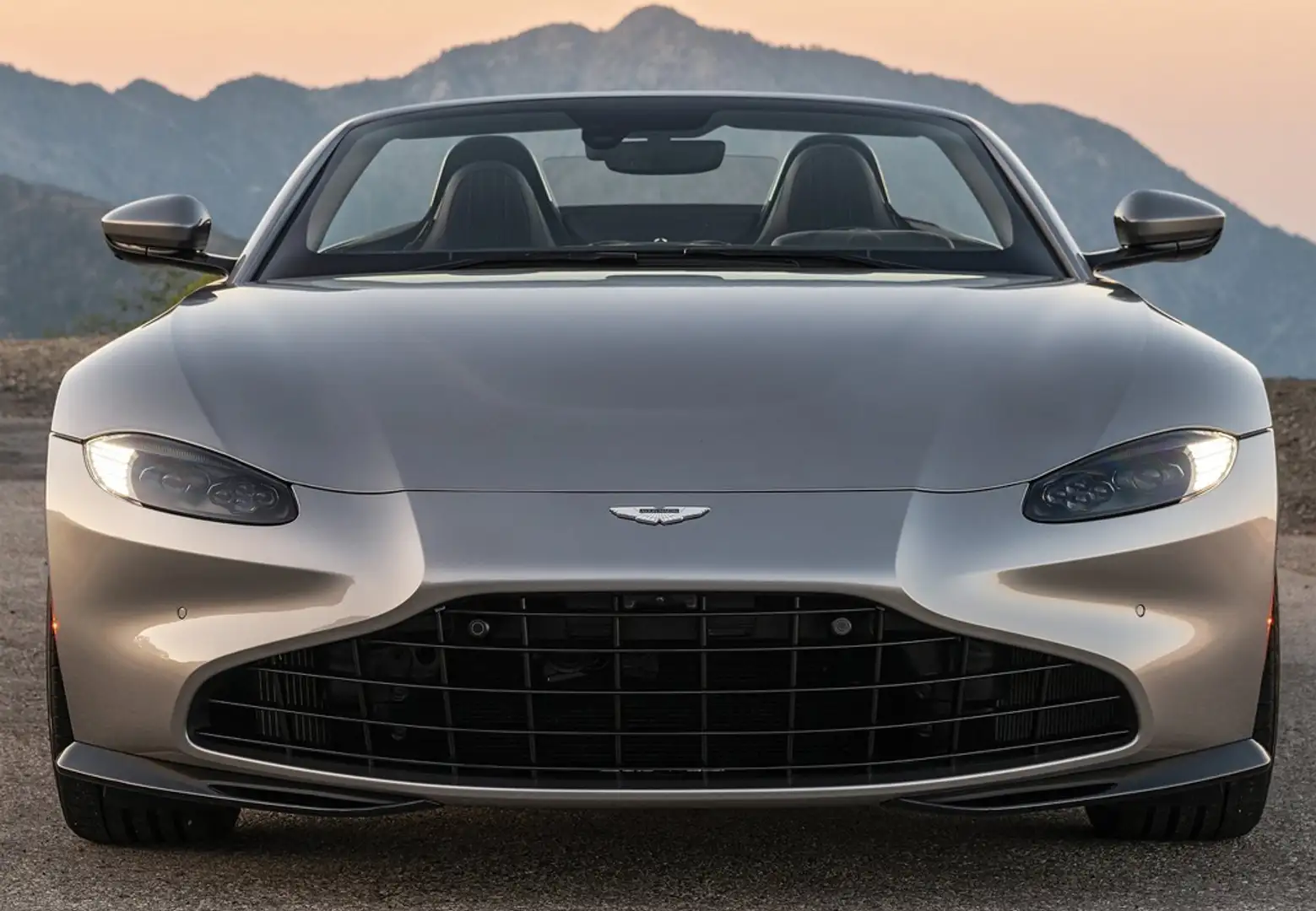 Aston Martin Vantage Roadster - 2