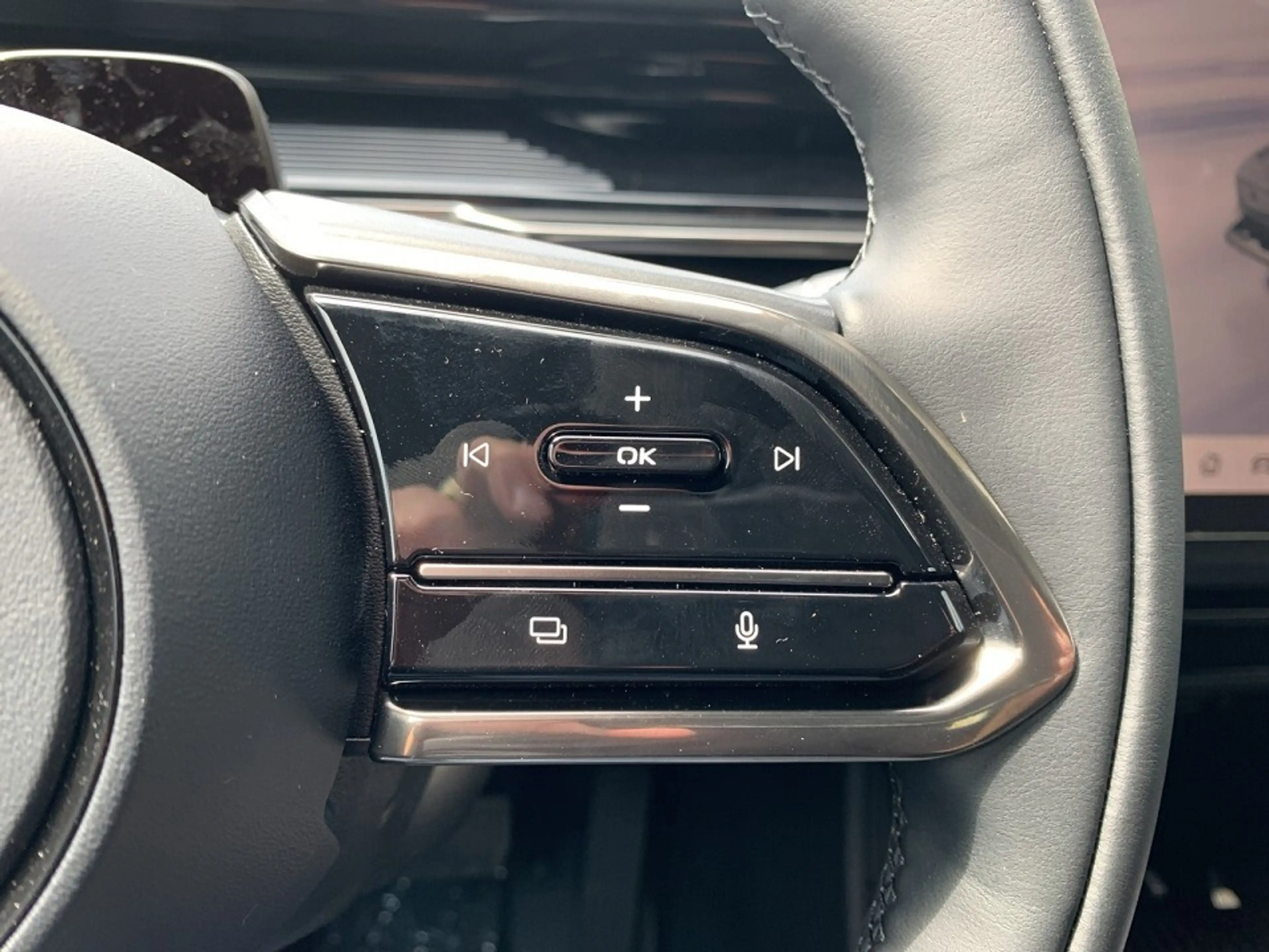 Mazda CX-6e Mazda CX-6e 78kWh Takumi — photo 12