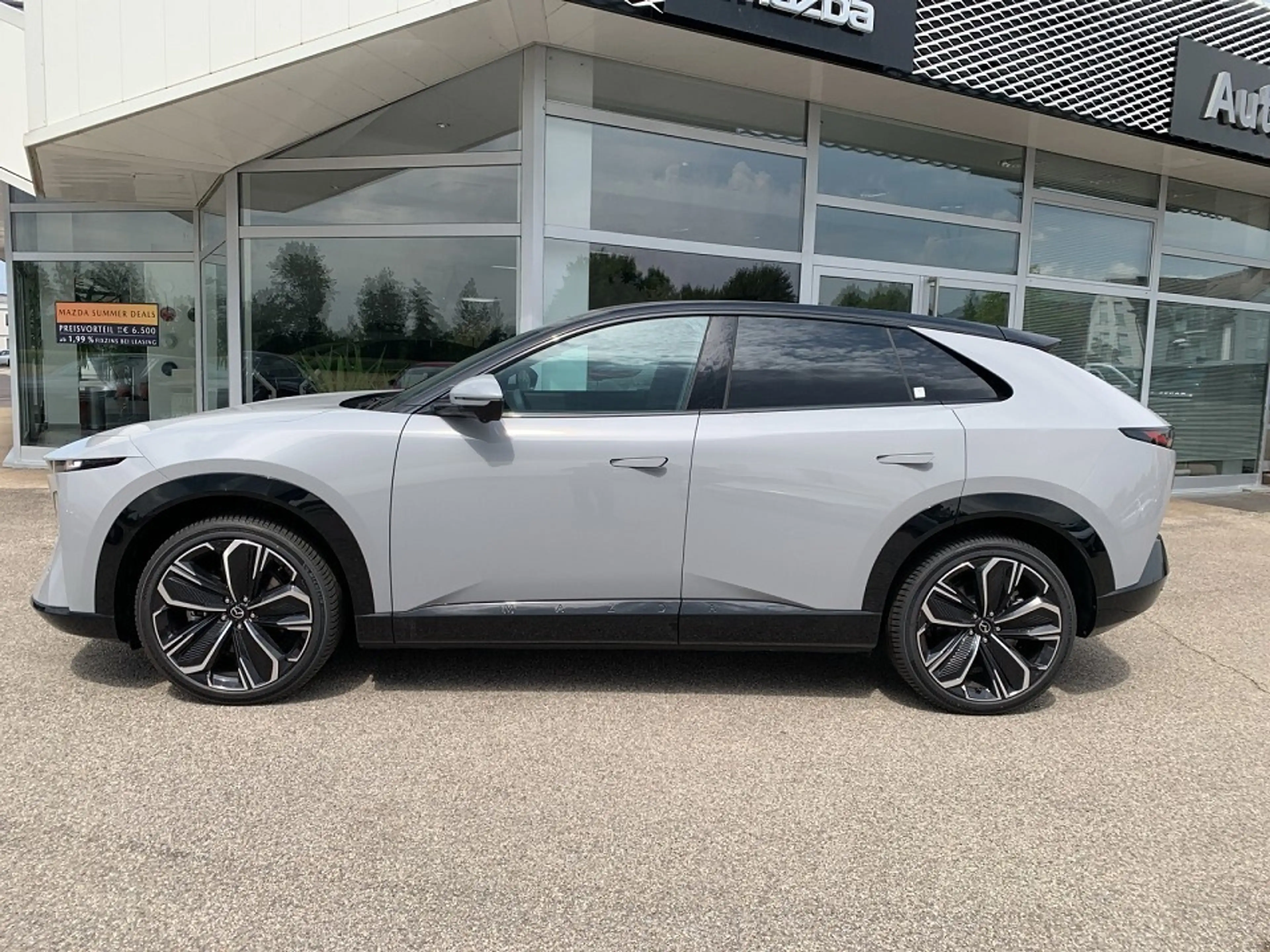 Mazda CX-6e Mazda CX-6e 78kWh Takumi — photo 11