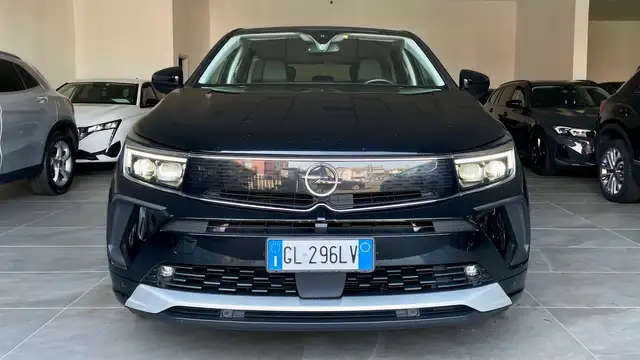 Opel Grandland view 2