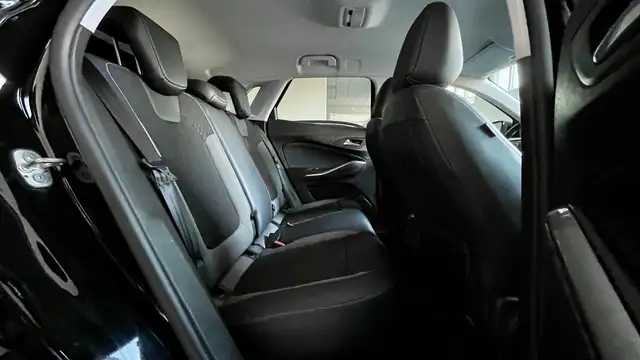 Opel Grandland view 12