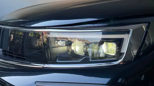 Opel Grandland view 4