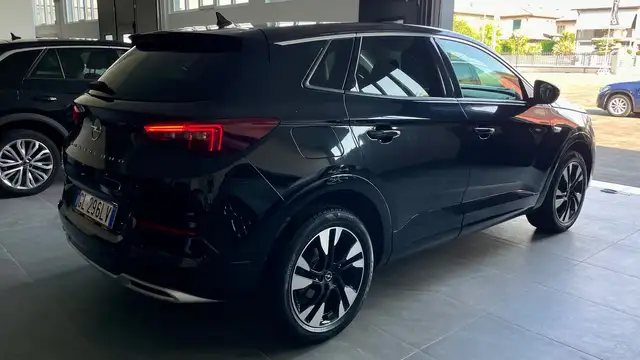 Opel Grandland view 6