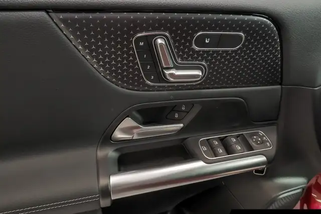 Mercedes-Benz B Class view 14