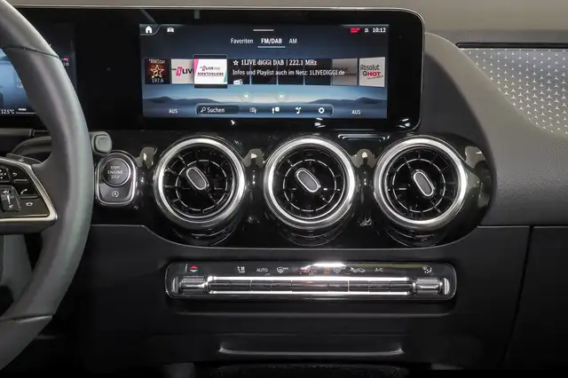 Mercedes-Benz B Class view 11
