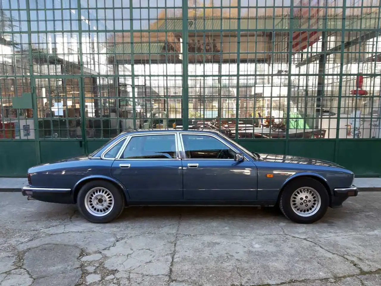 Jaguar XJ6 3.6 Sovereign (XJ40) - SUMMER PRICE, foto 3