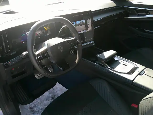 Renault Rafale Atelier Alpine E-Tech Plug-in Hybrid 300 4x4 Ansicht 12