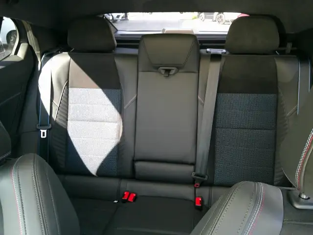 Renault Rafale Atelier Alpine E-Tech Plug-in Hybrid 300 4x4 Ansicht 14